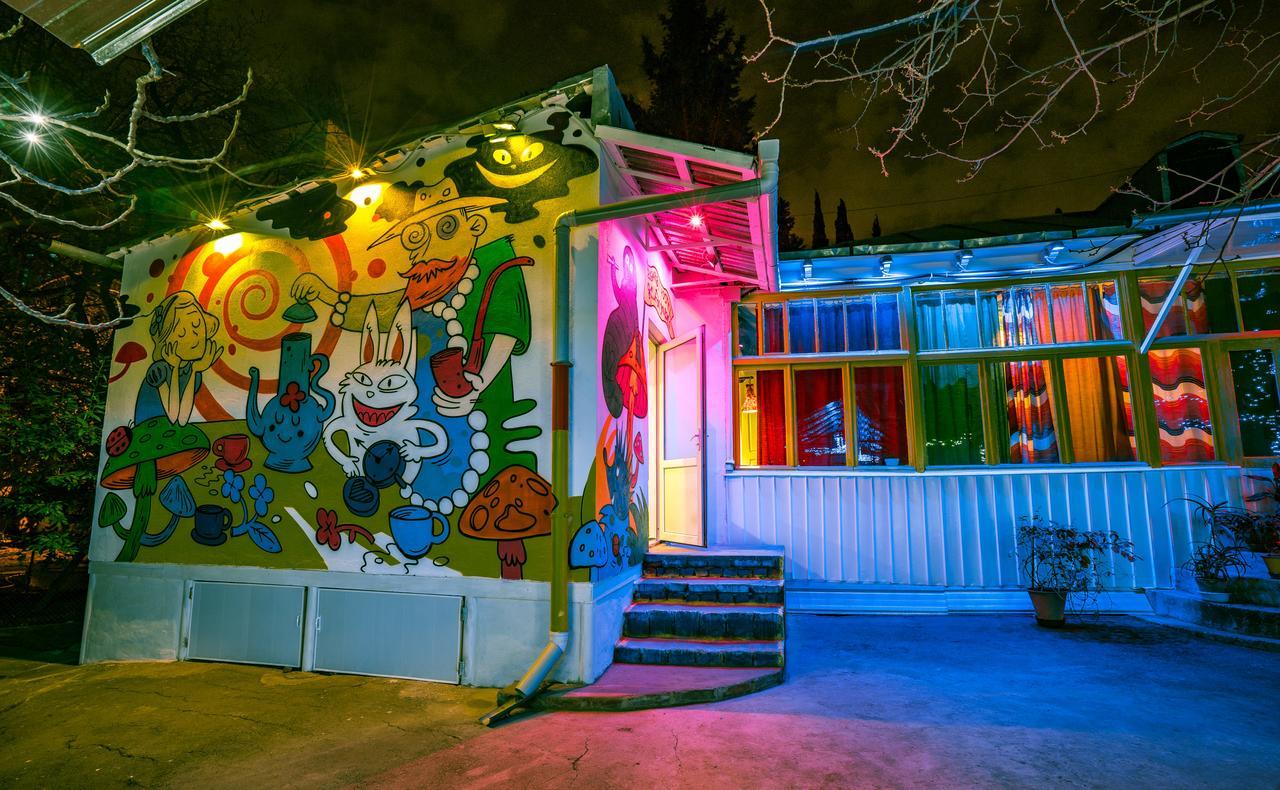 Zgarbi Hostel Tbilisi Exterior foto