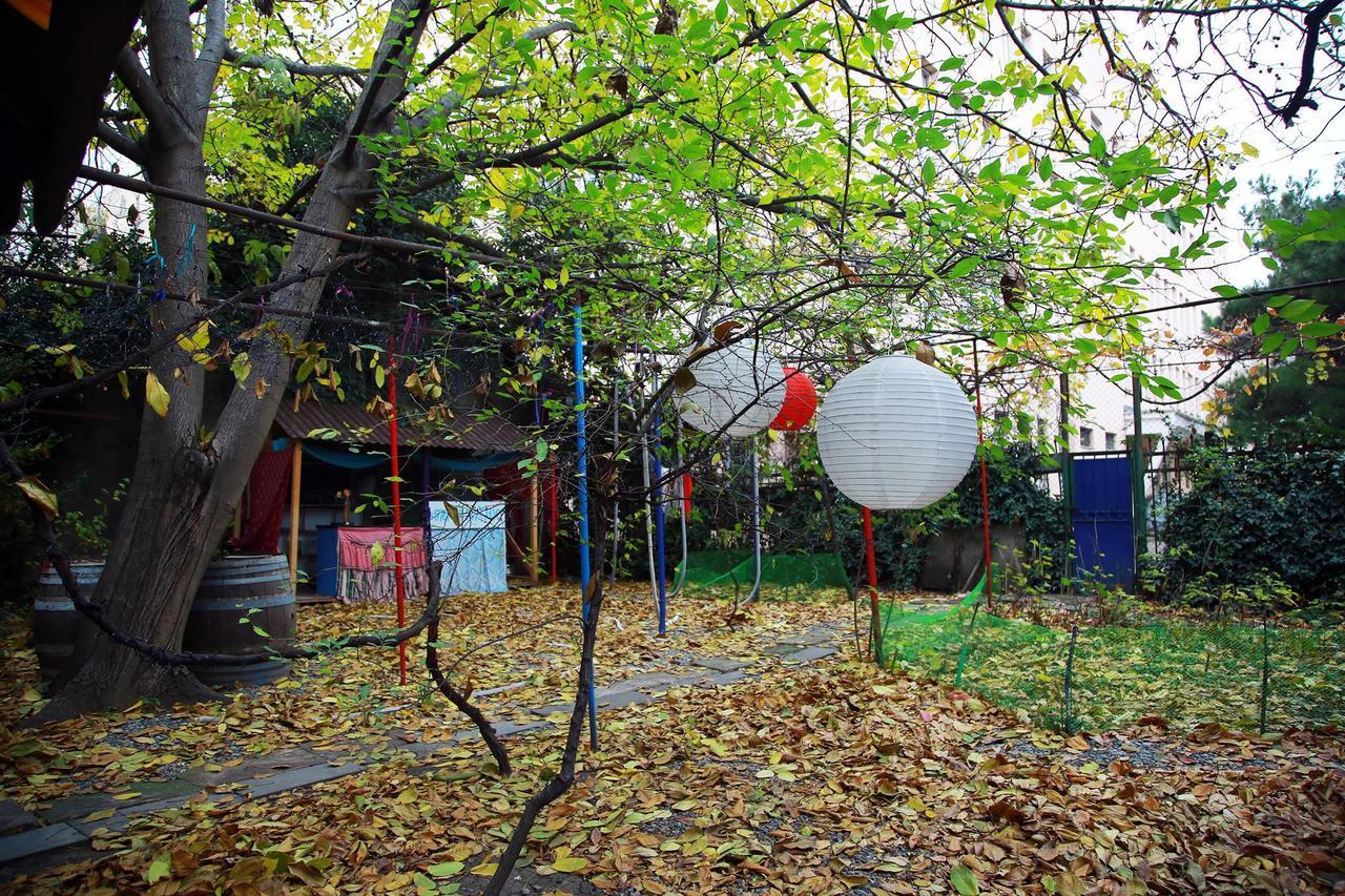 Zgarbi Hostel Tbilisi Exterior foto