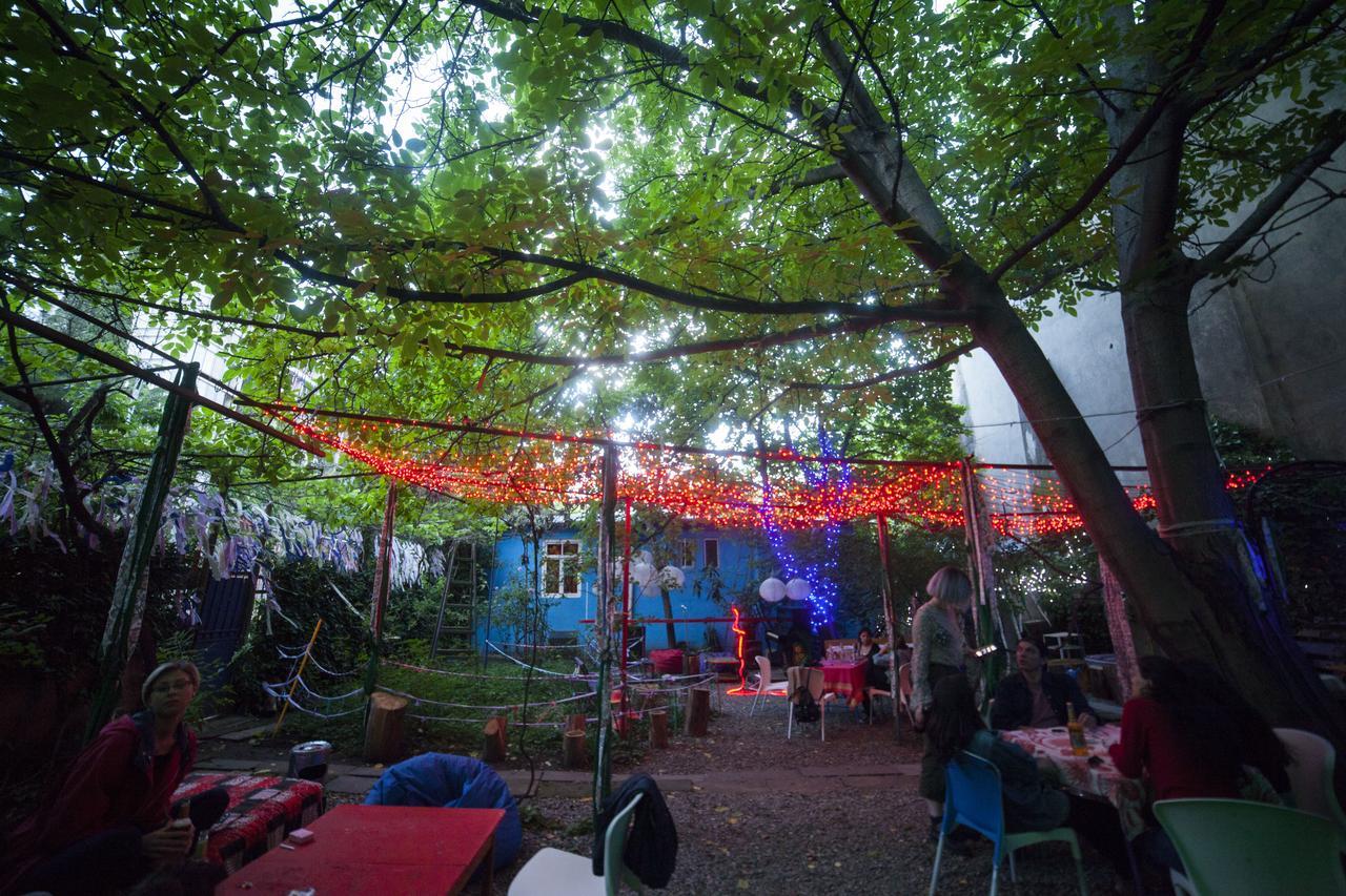 Zgarbi Hostel Tbilisi Exterior foto