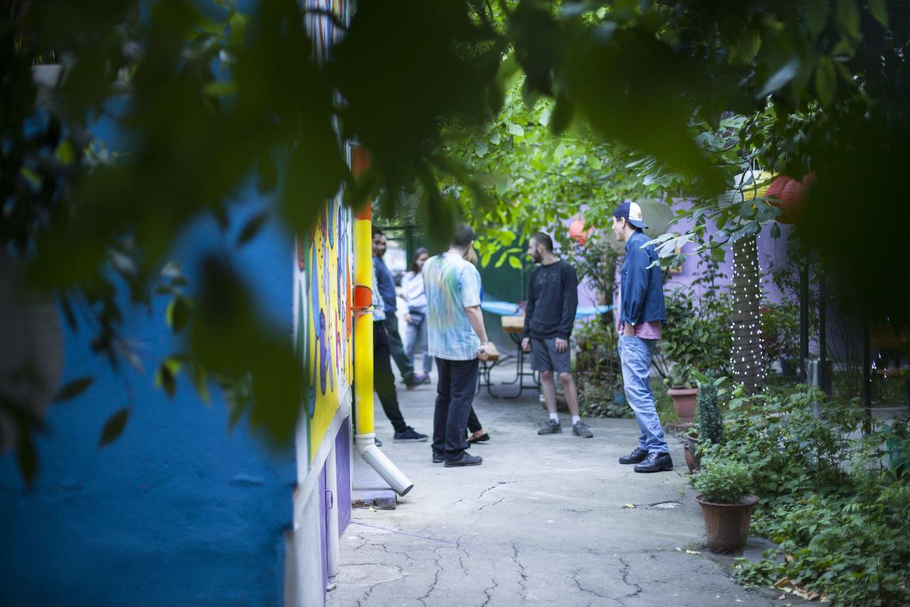 Zgarbi Hostel Tbilisi Exterior foto