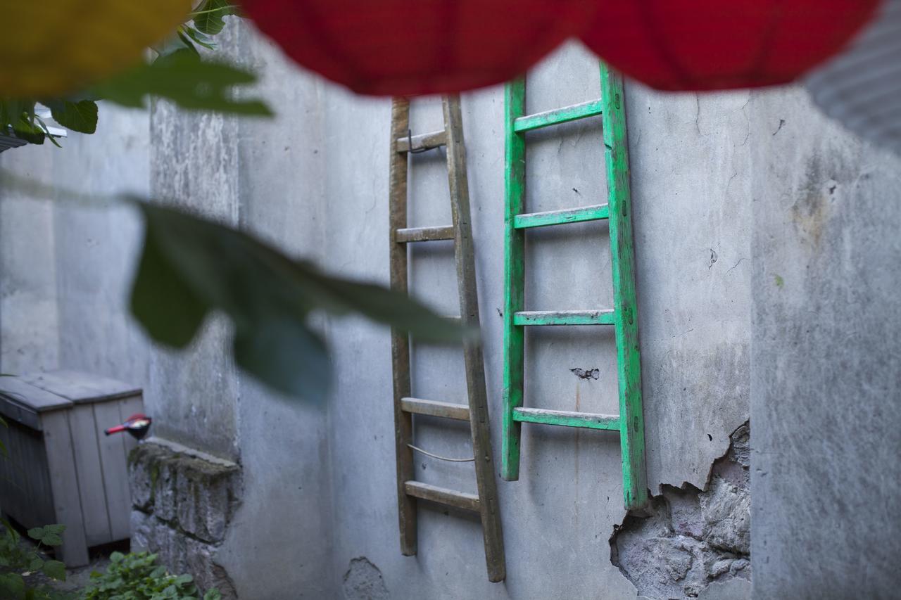 Zgarbi Hostel Tbilisi Exterior foto