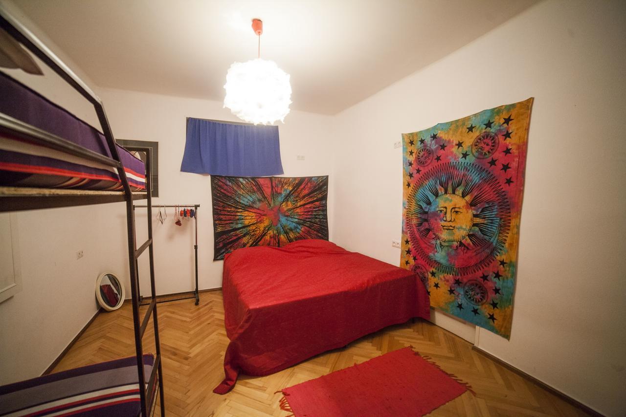 Zgarbi Hostel Tbilisi Exterior foto